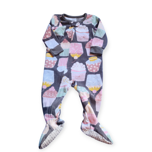 Carter's pajamas - 9 months (EUC)