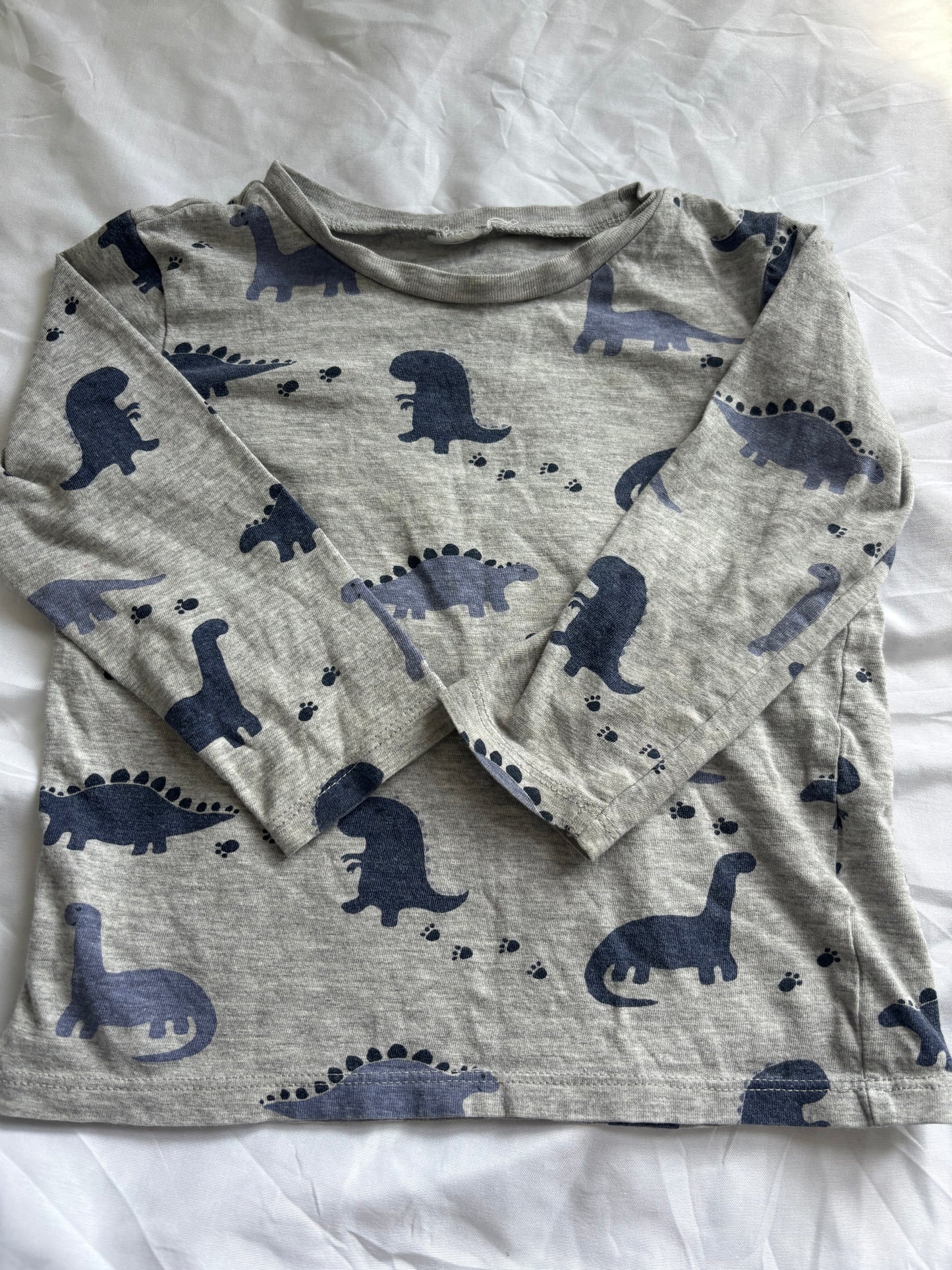 Possiblement H&M - environ 12-18 mois