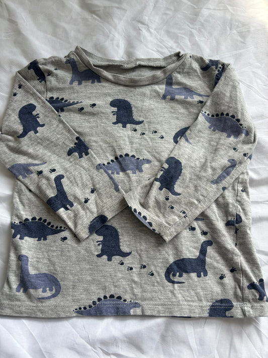 Possiblement H&M - environ 12-18 mois